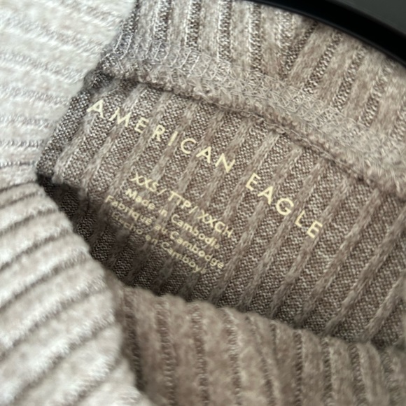 Sweater - Picture 3 of 3